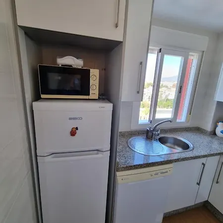 Capri 9 *